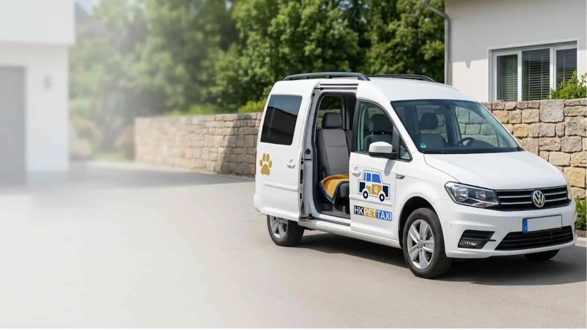 HK Pet Taxi approved vehicle exterior